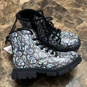 NEW 🆕 Justice Girls’ Fashion Boots Butterfly Design size 12 with tags